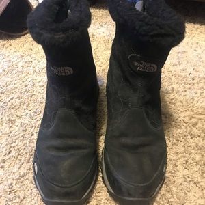 Women’s North Face snow boots